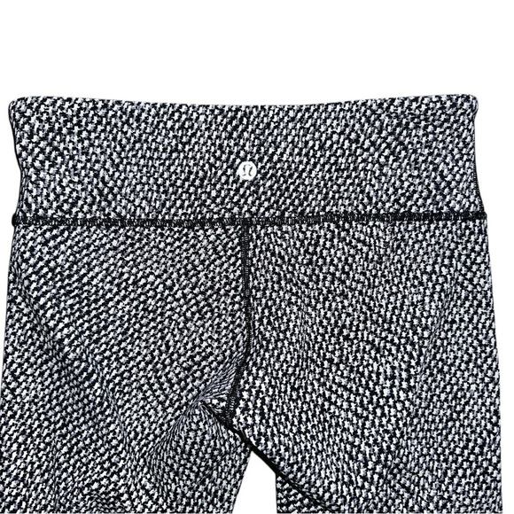 Lululemon Wunder Under Crop Legging III in Scatter Star Arctic Gray Black Sz 6 - Picture 8 of 10